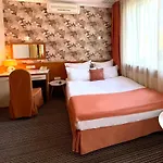 Economy In Eney Hotel