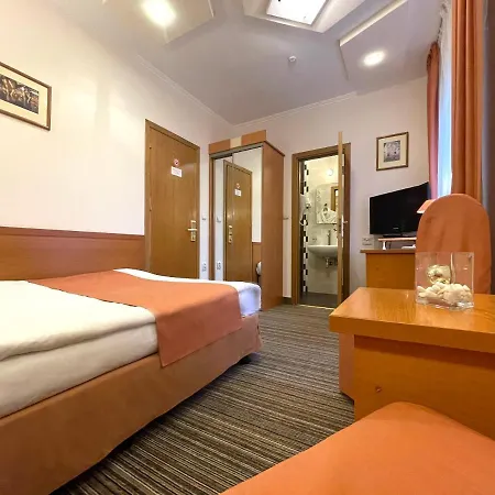 Economy In Eney Hotel
