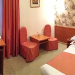 Economy In Eney Hotel *