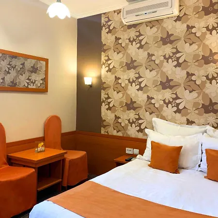 Hotel Economy In Eney *