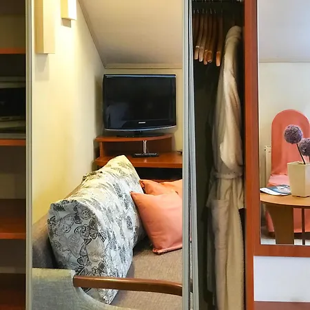 Hotel Econom In Eney *
