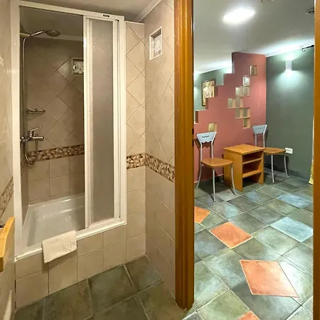 Econom In Eney Hotel Lviv