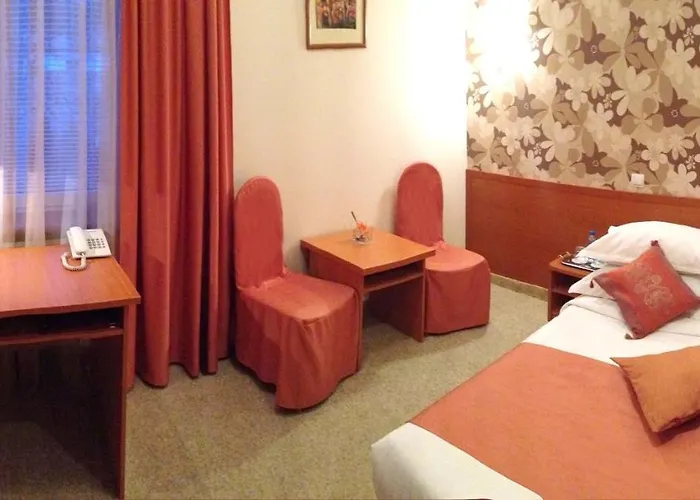 Economy In Eney Hotel *